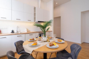 Stylish 80m2 Spacious Apartment in the heart of Riga Riga